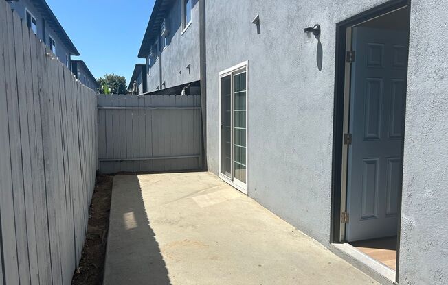 2 beds, 1.5 baths, 866 sqft, $2,800, Unit 801N1