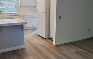 1390 HALIFAX DR