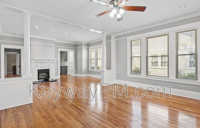 1319 BAKER AVE