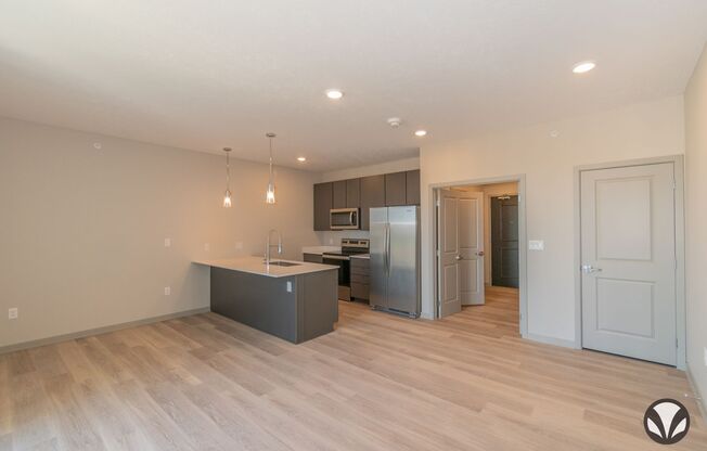 1 bed, 1 bath, 575 sqft, $999, Unit YH-4009