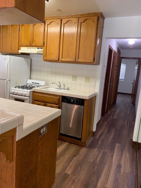 1 bed, 1 bath, 572 sqft, $2,000, Unit 119