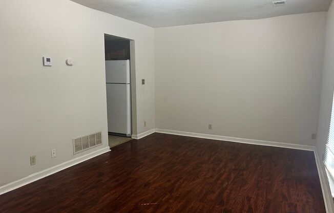 4 beds, 2 baths, $1,450, Unit 1