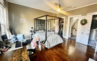 Studio, 1 bath, 400 sqft, $2,449, Unit 6