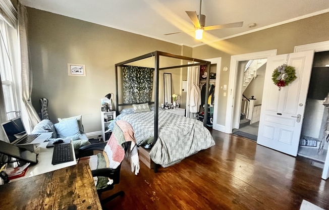 Studio, 1 bath, 400 sqft, $2,449, Unit 6