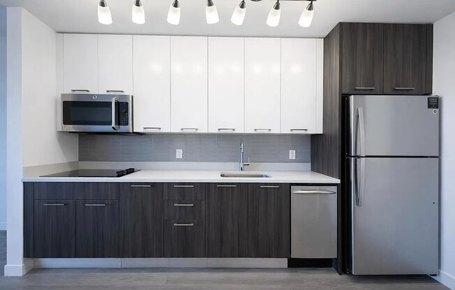 Studio, 1 bath, $2,995, Unit 15F