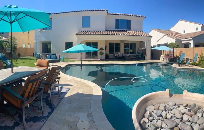 Coming Soon: Gorgeous 5bed/4 bath with Oversized Backyard and Pool