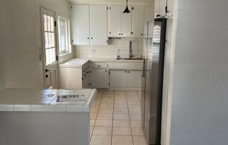 3 beds, 1 bath, $4,500