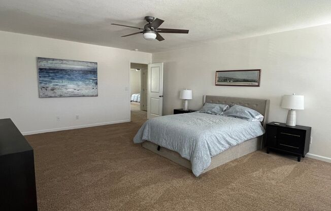 1 bed, 1 bath, $1,300, Unit Room 2