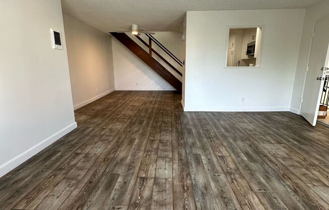 Versailles Apts.