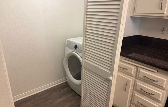 2 beds, 2 baths, 967 sqft, $2,910, Unit 801