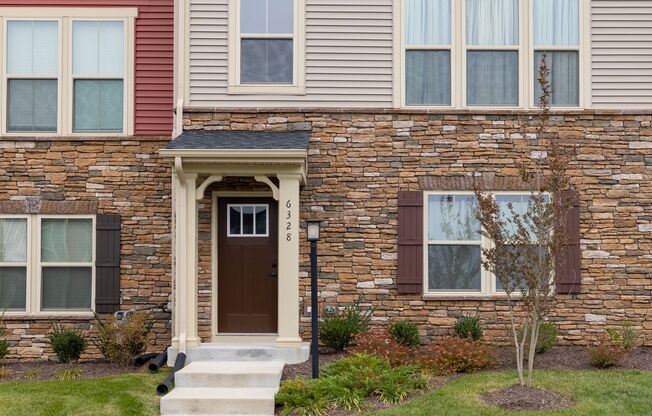 Stunning Three-Level End Unit Townhome in Moseley – Available January!