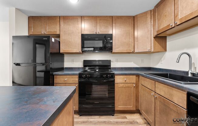 1 bed, 1 bath, 520 sqft, $1,145, Unit 002
