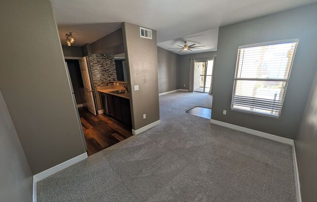 1 bed, 1 bath, $1,350, Unit bldg 22