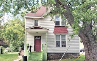 112 S Adams St