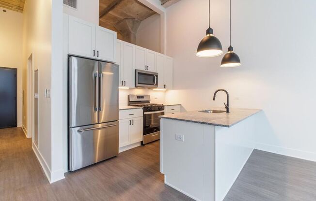 1 bed, 1 bath, 664 sqft, $2,500, Unit Unit 319