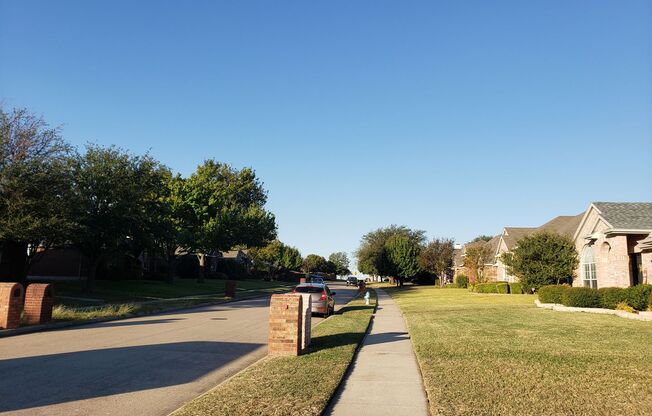 Frisco, 4 beds house -Located next Main st & Preston,