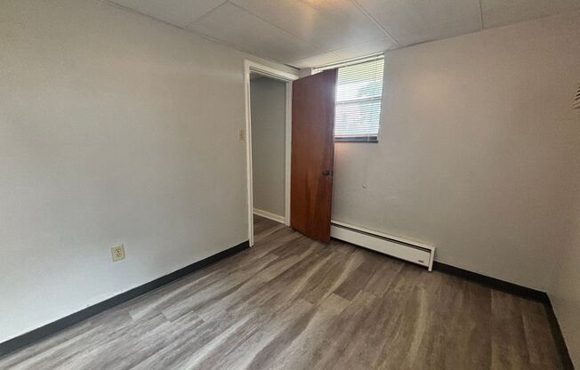 1 bed, 1 bath, 750 sqft, $1,245, Unit 6224 Fifth Ave. #A2-H