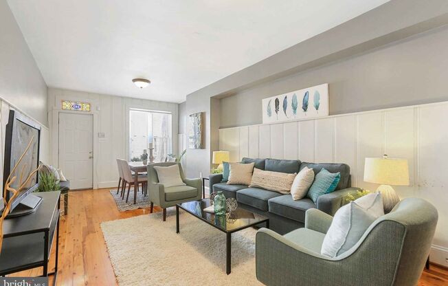 Fabulous 2bd/1.5ba Upper Fells Rowhome w/ CAC & W/D--Available 12/15