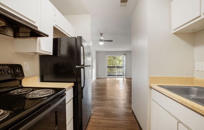 2 beds, 1 bath, 841 sqft, $1,045, Unit 511 P