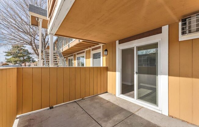 2 beds, 2 baths, 860 sqft, $1,645, Unit 03A