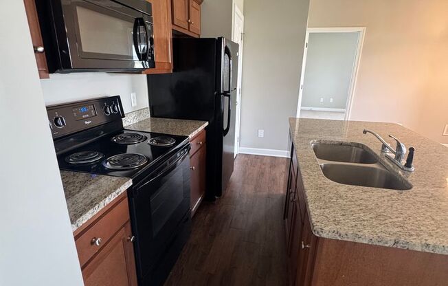 1 bed, 1 bath, 780 sqft, $795, Unit 258-B