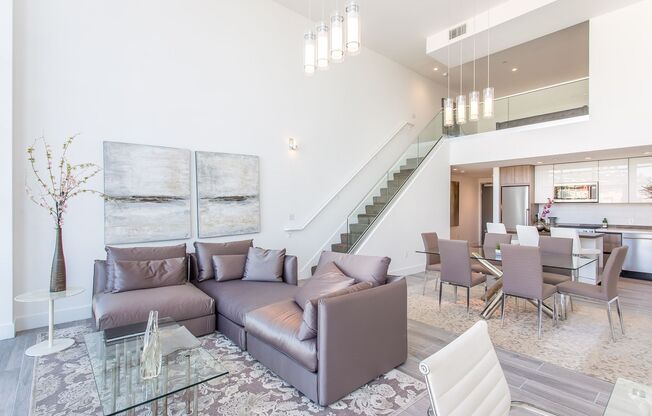 1 bed, 1.5 baths, 890 sqft, $3,500, Unit 1616 - 211