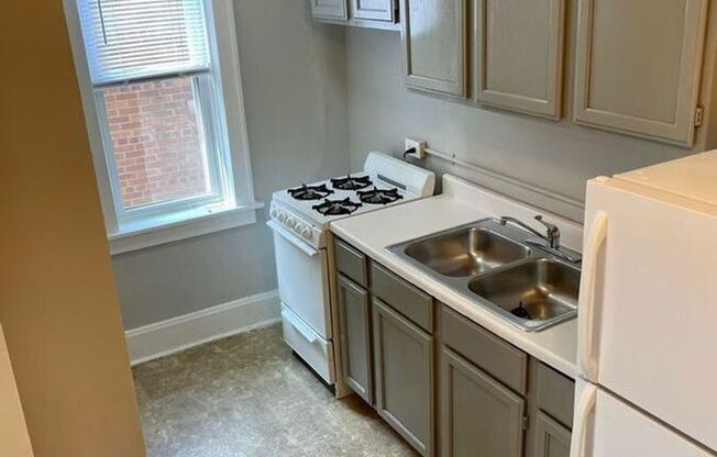 265 Lyndhurst Place