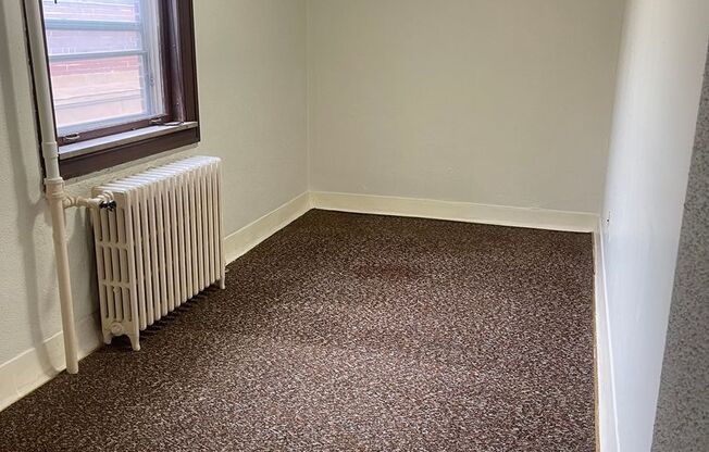 2 beds, 1 bath, $845, Unit 912 Pearl Street, Apt 109