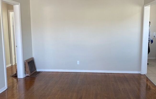 Large 2 Bedroom, 1 Bath with Parking and Laundry Hook Ups