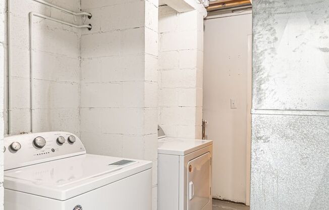 3 beds, 2.5 baths, 1,450 sqft, $2,350, Unit 8218-B (TH)
