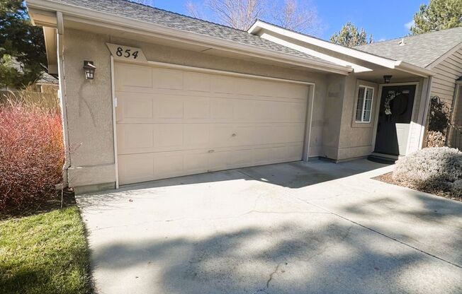 Home 3/2 in Southeast Boise Ideal Location!
