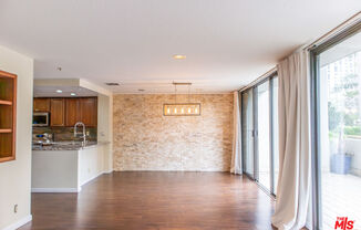 880 W 1st St Apt 216