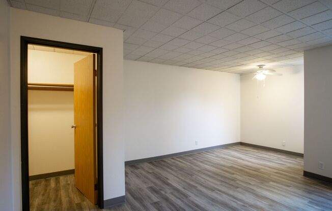 Great Studio in the Heart of NW Ready Now!