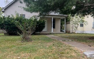 2 beds, 1 bath, $1,025