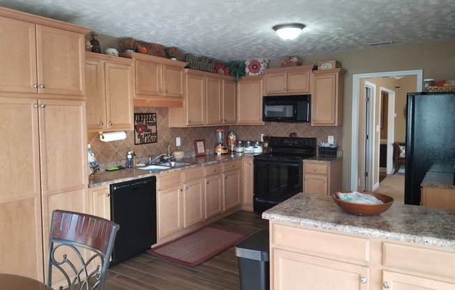 3 beds, 2 baths, $1,800