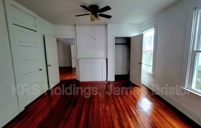1305 OAKWOOD AVE