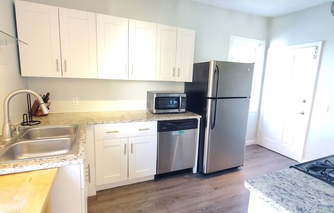 6 beds, 2.5 baths, 120 sqft, $885, Unit 116 Jenkins - 3M2