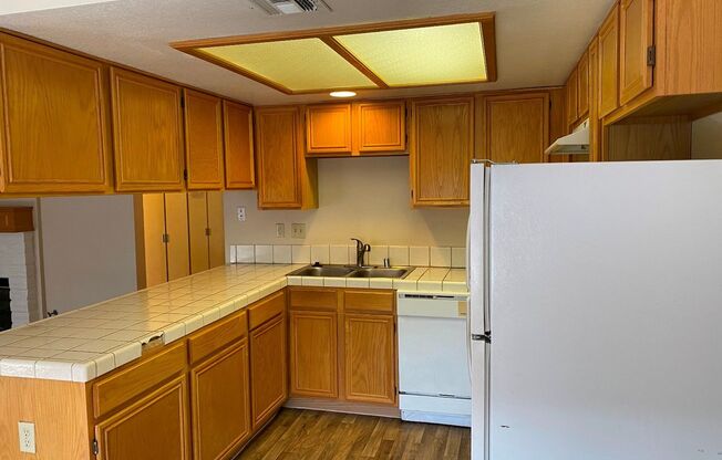 1 bed, 1 bath, $1,050, Unit # 257