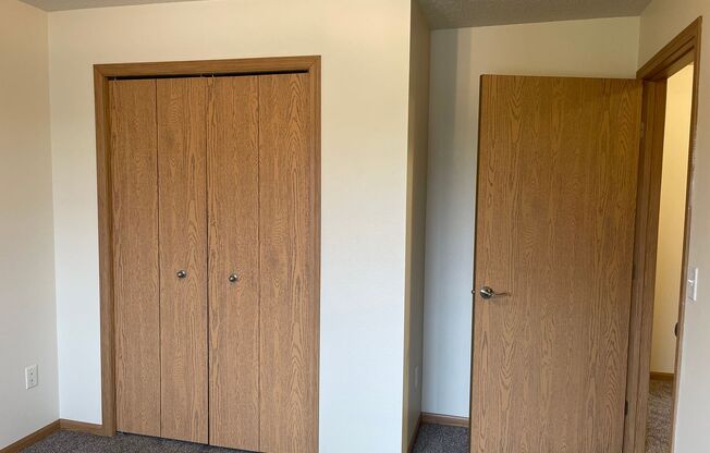 3 beds, 2 baths, 1,170 sqft, $1,355, Unit 5100-311