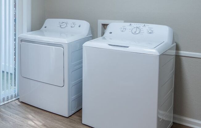 Full-Size Washer/Dryer