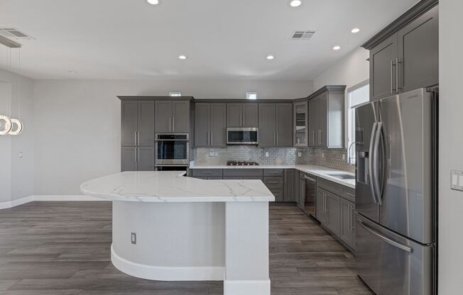 3 beds, 3.5 baths, $5,295
