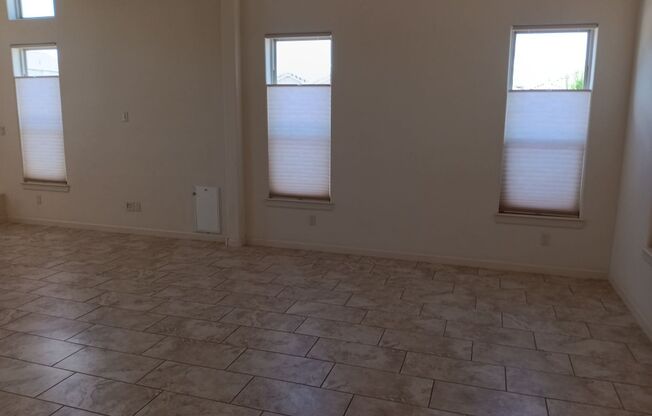 Stunning 4 bedroom, 3.5 bathroom home! Showings available now!!