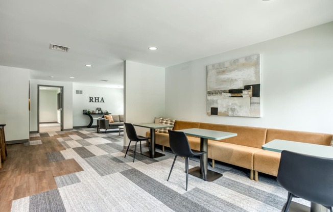 Clubhouse Seating