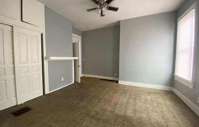 2 beds, 1 bath, $795, Unit 1