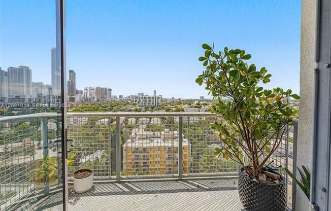 2 beds, 2 baths, $3,400, Unit # 1106