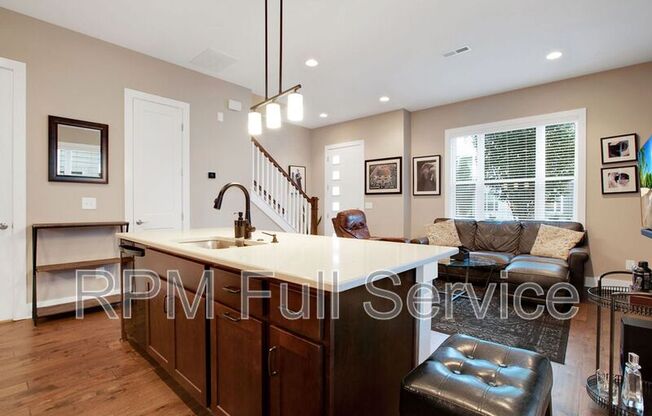 508 VERNON CIR