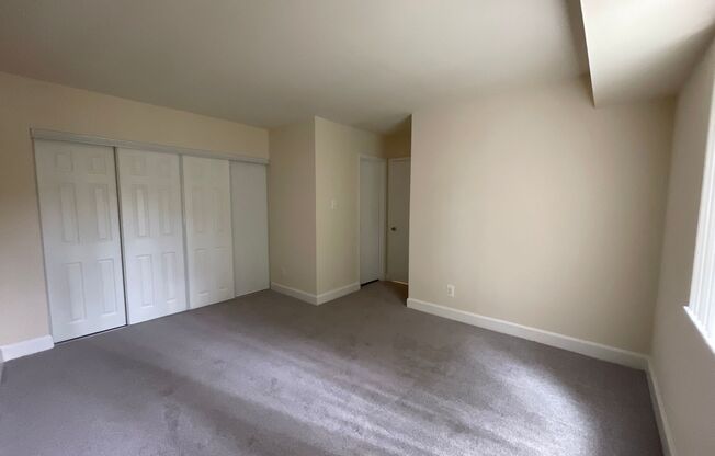 2 beds, 2 baths, 1,000 sqft, $1,800, Unit 14210 #201
