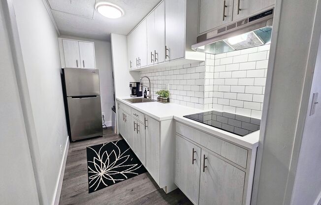 2 beds, 1 bath, 864 sqft, $1,175, Unit 2139 Pine Grove Ln-R+