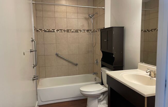 2 beds, 1.5 baths, 1,000 sqft, $1,425, Unit BC03A