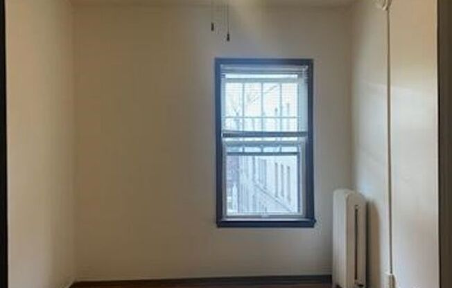 1 bed, 1 bath, 410 sqft, $945, Unit 8 - 24